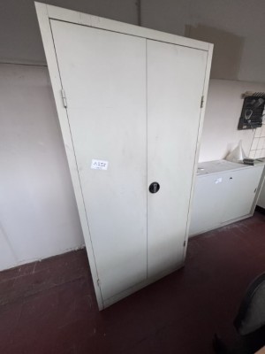 1 Metallwerkzeugschrank